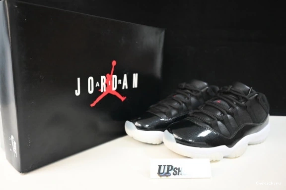 AIR AV2187 LOW JORDAN 11 615 AV2187-001 RETRO 001 SportInspired BLACK-WHITE 0608